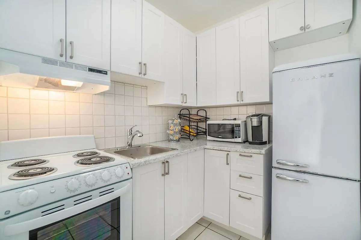 Private 3 Bedrooms Downtown Ottawa W Balcony 0*,